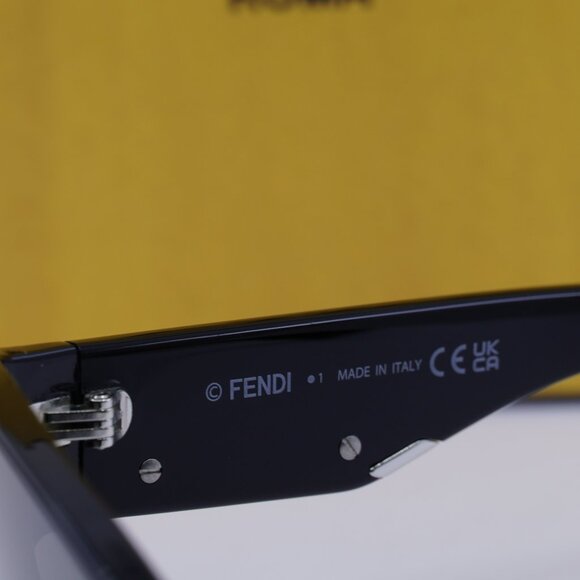 Fendi FE40135I 01A Cat Eye Sunglasses - Shiny Black/Smoke - Picture 9 of 11